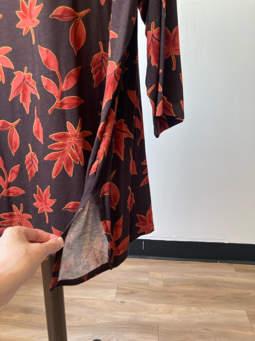 Preswick & Moore leaves print top soft with stretch casual 2X - Picture 7 of 15